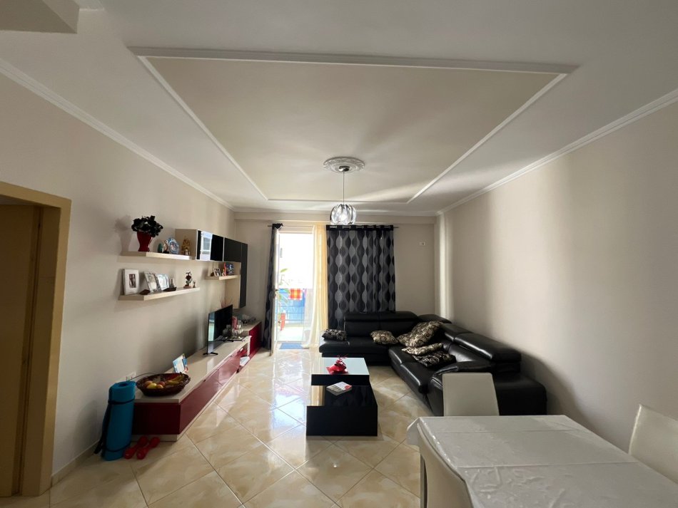 Tirane, shitet apartament 2+1 , 99 m² (Yzberisht. Afer Nela 6. Shitet Apartament 2+1 me Hipotek. Sip 99 m2. Cmimi 134.000 Euro..)