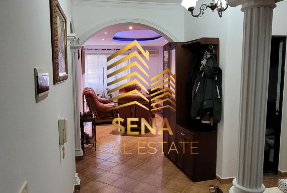 Tirane, jepet me qera apartament 3+1+Aneks+Ballkon Kati 6, 110 m² 500 € (Rruga Hajredin Shtino)