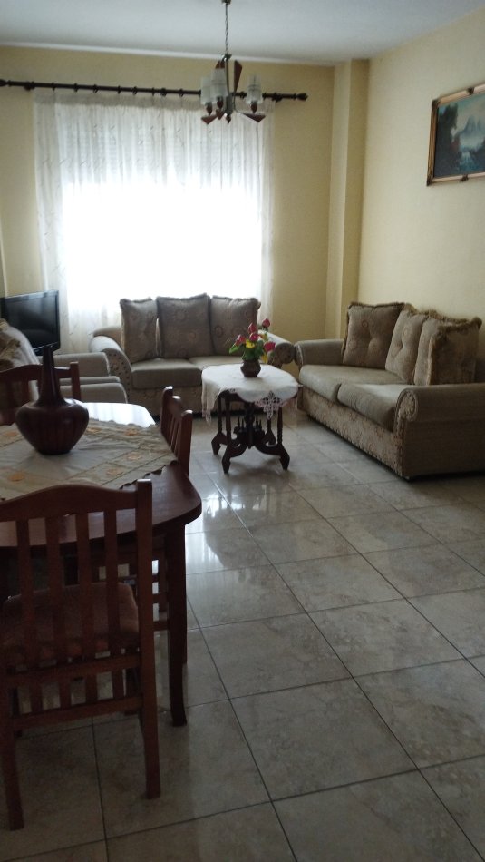 Tirane, jepet me qera apartament 2+1 Kati 5, 84 m² 400 € (Spitali Hygeia , Terminali i autobuzave)