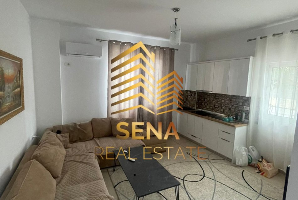 Tirane, jepet me qera apartament 1+1 Kati 1, 65 m² 450 € (Rruga 5 Maji)