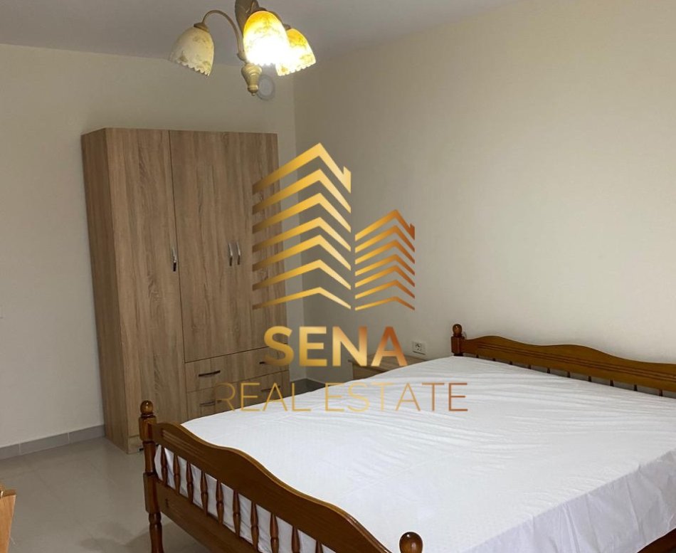 Tirane, jepet me qera apartament 2+1+Aneks+Ballkon Kati 2, 120 m² 500 € (Rruga Skënder Jareçi)