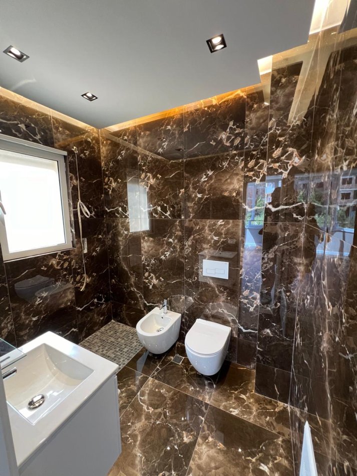 Tirane, shitet apartament 2+1+Ballkon Kati 3, 120 m² 210.000 € (Shkelqim Fusha)