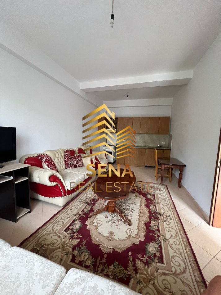 Tirane, jepet me qera apartament 1+1 Kati 1, 65 m² 300 € (Vilat Gjermane)
