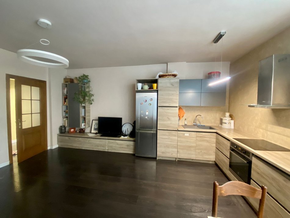 Tirane, shitet apartament 2+1 Kati 1, 70 m² 120.000 € (Dritan hoxha)