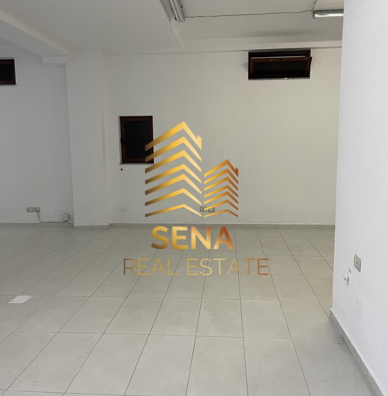 Tirane, jepet me qera ambjent biznesi Kati 0, 100 m² 450 € (Fuat Toptani)