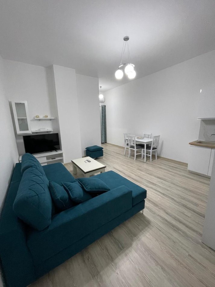 Tirane, jepet me qera apartament duplex 1+1 Kati 1, 60 m² 450 € (Peti)