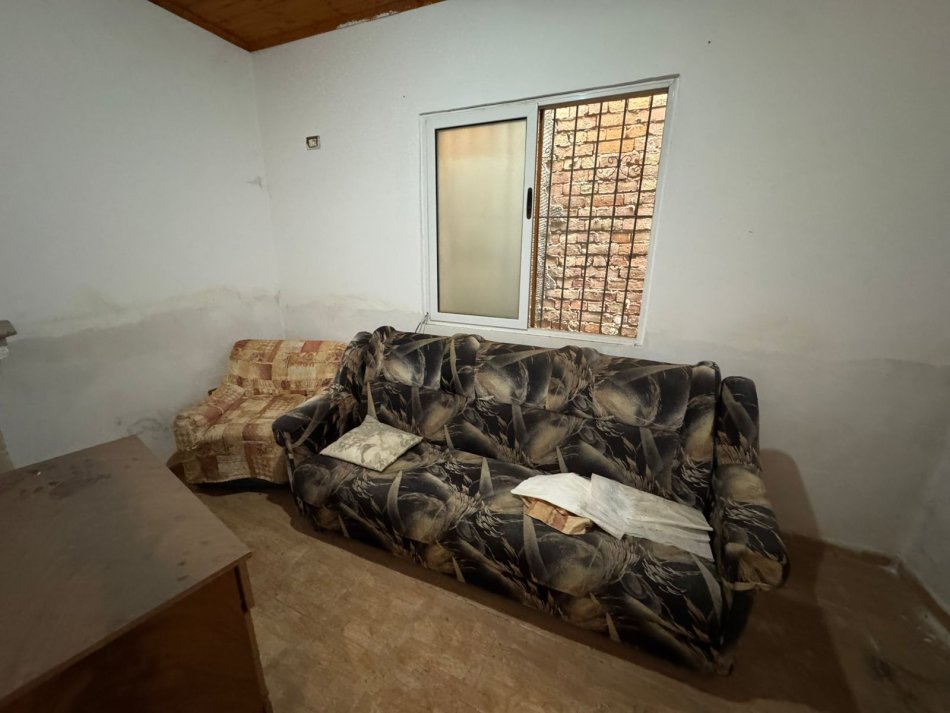 Durres, shitet apartament 2+1 Kati 1, 275 m² 130.000 € (lagja 5)