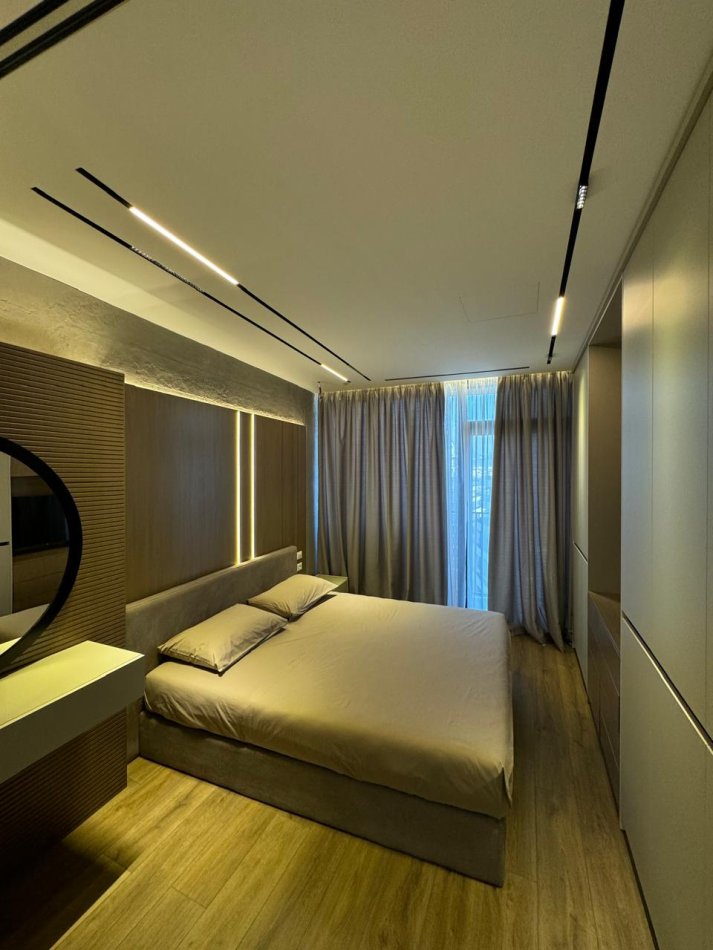 Tirane, jepet me qera apartament 2+1+Aneks+Ballkon Kati 11, 125 m² 2.000 € (Liqeni Artificial)
