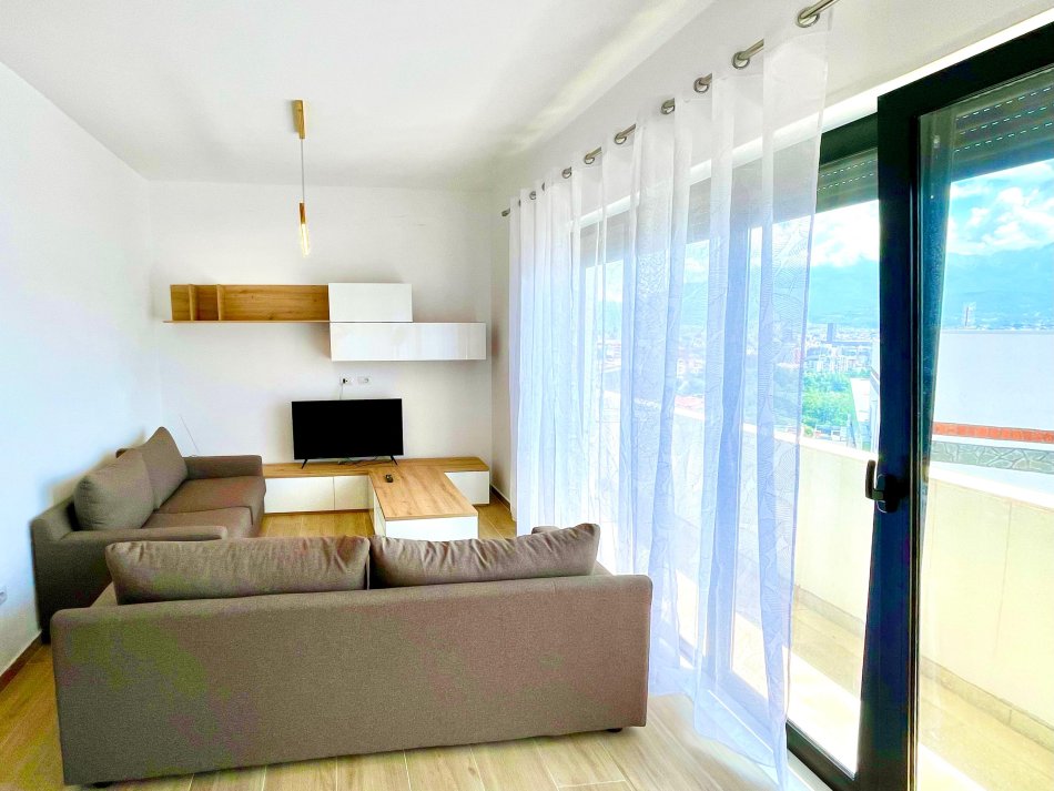 Kodra e Diellit, qira apartament 3+1+2, 800 €