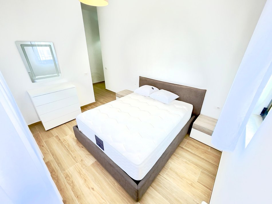Kodra e Diellit, qira apartament 3+1+2, 800 €