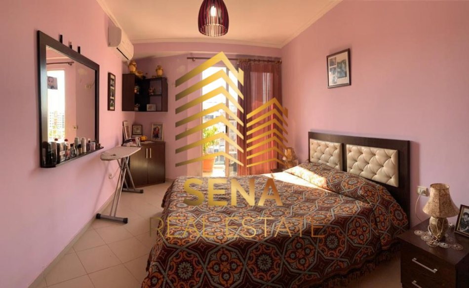 Tirane, shitet apartament 2+1+Ballkon Kati 6, 98 m² 125.000 € (Rruga Loni Ligori)