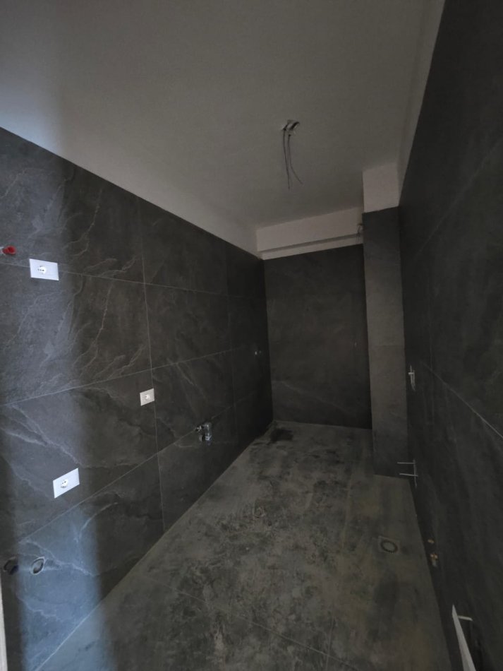 Tirane, shitet apartament 1+1+Aneks+Ballkon Kati 7, 67 m² 119.000 € (Bulevardi i ri)