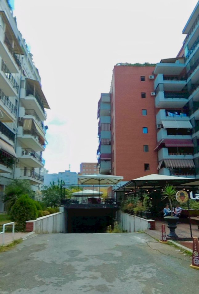 Delijorgji te Rruga e Kavajes,qira apartament 2+1