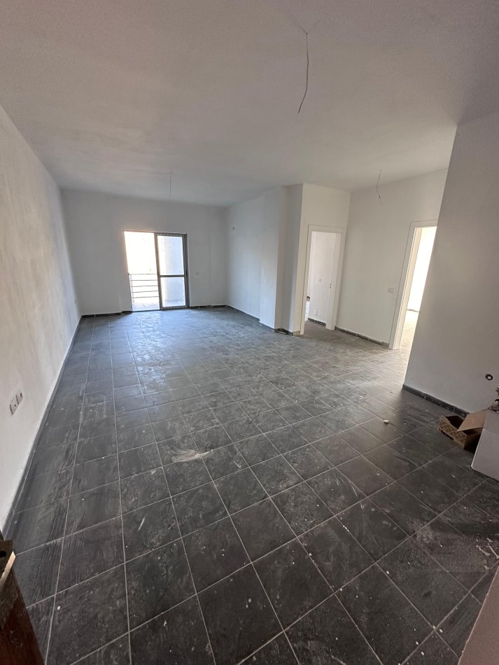 Durres, shitet apartament 2+1 Kati 2, 99 m² 78.000 € (SHKEMBI KAVAJES)