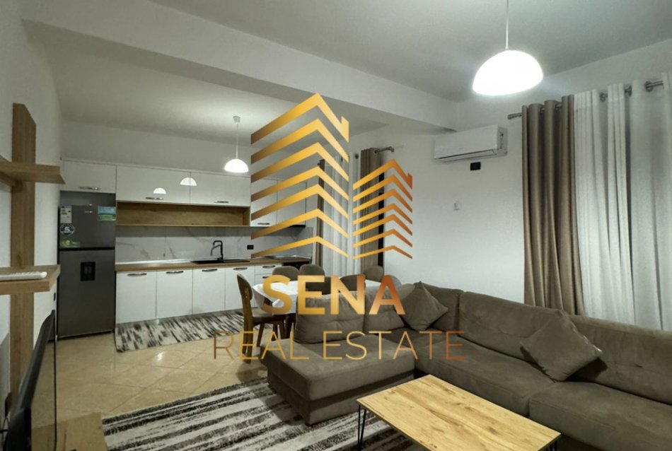 Tirane, jepet me qera shtepi 1+1 Kati 4, 100 m² 500 € (Rruga Jorgo Plaku)