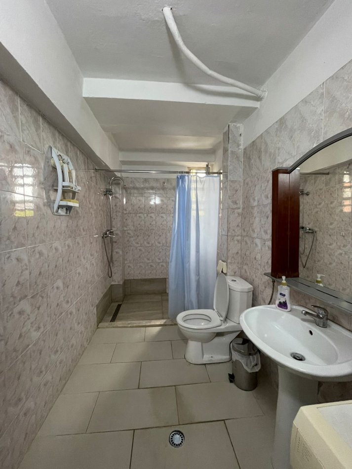 Tirane, jepet me qera apartament 1+1+Ballkon Kati 3, 65 m² 600 € 