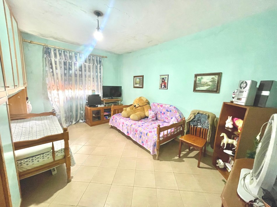 Tirane, shitet apartament 2+1+Aneks+Ballkon Kati 5, 75 m² 75.000 € (Allias)