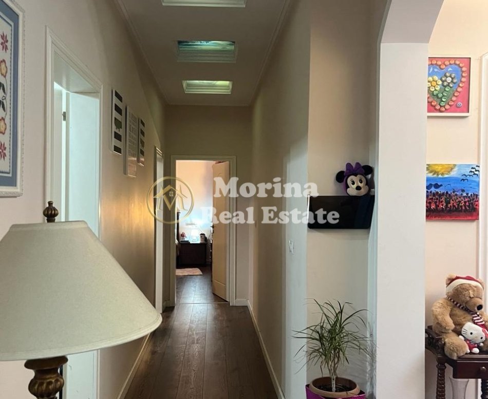 Tirane, jepet me qera apartament 2+1 Kati 2, 90 m² 500 € (Laprake)