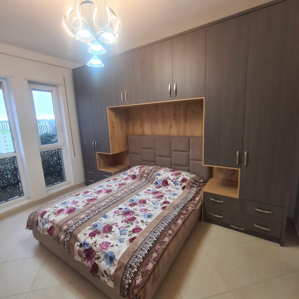 Shqiperi, jap me qera apartament 3+1+Ballkon Kati 8, 131 m² 750 € (Rruga e Dibrës)