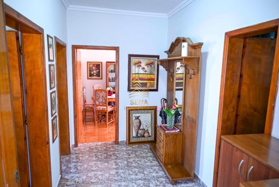 Tirane, jepet me qera apartament 1+1+Aneks+Ballkon Kati 4, 78 m² 650 € (Pazari i Ri)