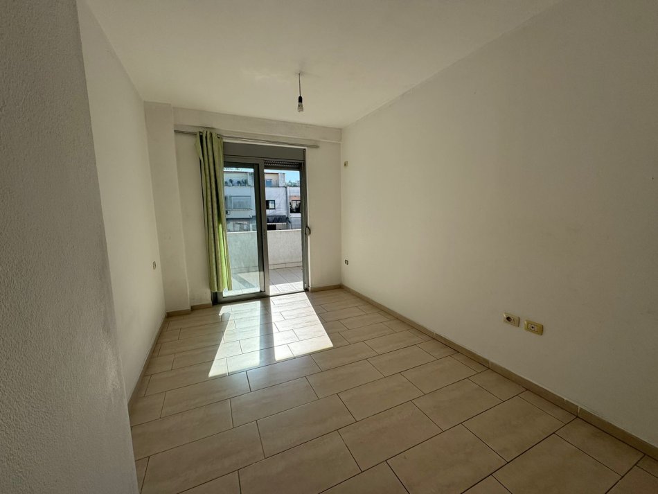 Tirane, shitet apartament 1+1 Kati 8, 64 m² 850.000 € (Besim Alla)