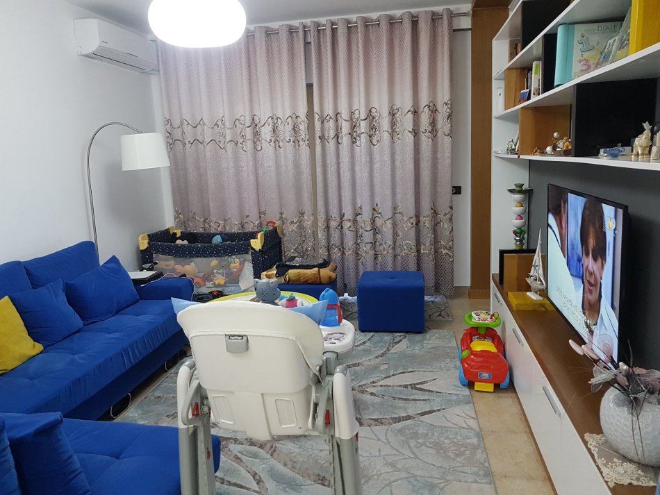 Tirane, jepet me qera apartament 1+1 Kati 9, 69 m² 400 € (Rruga Muhamet Deliu, prane Thesarit, tek ish Renea) JO AGJENCI