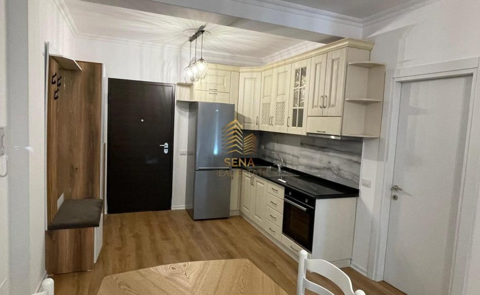 Tirane, jepet me qera 2+1 Kati 2, 90 m² 750 € (Rruga Xhon Kenedi)