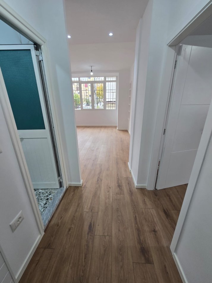 Tirane, shitet apartament 2+1 Kati 2, 65 m² 120.000 € (Ferit Xhajko)