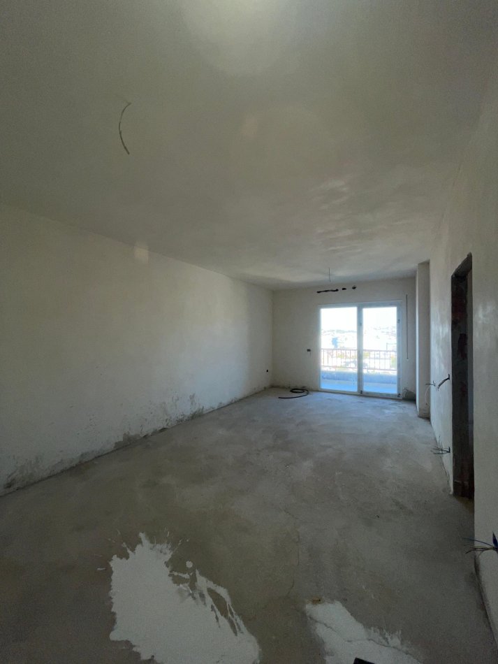 Tirane, shitet apartament 2+1+Ballkon Kati 7, 107 m² 145.000 € (5 Maj)