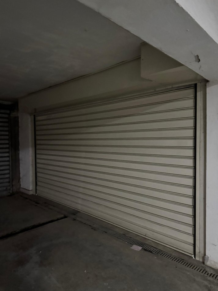 Tirane, Post parkimi per shitje, Kati -1, 25 m² 30.000 € (Parku olimpik, Komuna e Parisit)