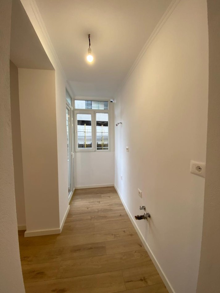 Tirane, shitet apartament 2+1 Kati 2, 83 m² 185.000 € (Blloku i Ambasadave, Tirane)
