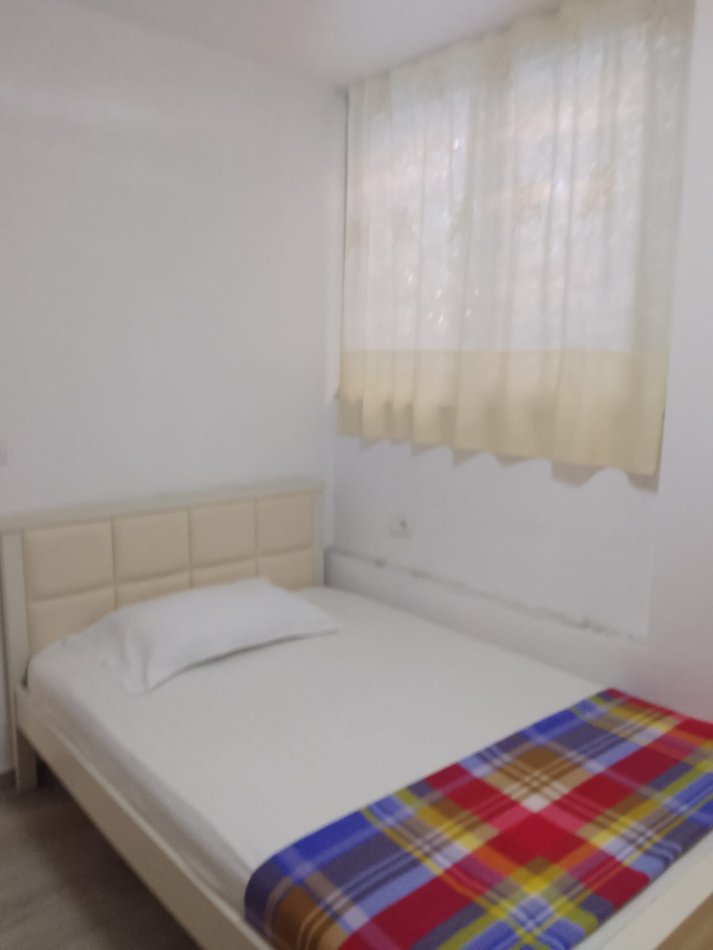 TIRANE. Rruga e Durresit, jepet me qera 2+1+Aneks Kati 1, 600 €