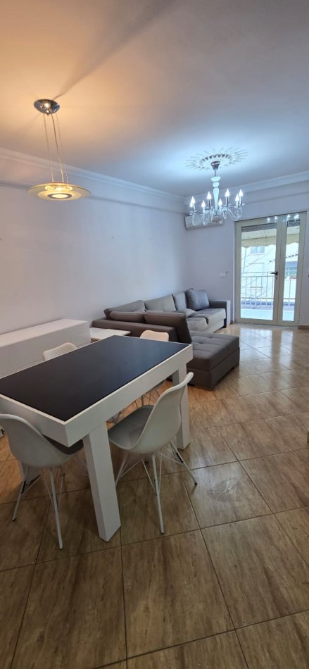 Tirane, shitet apartament 1+1 Kati 3, 57 m² 135.000 € (Rruga Ndre Mjeda)