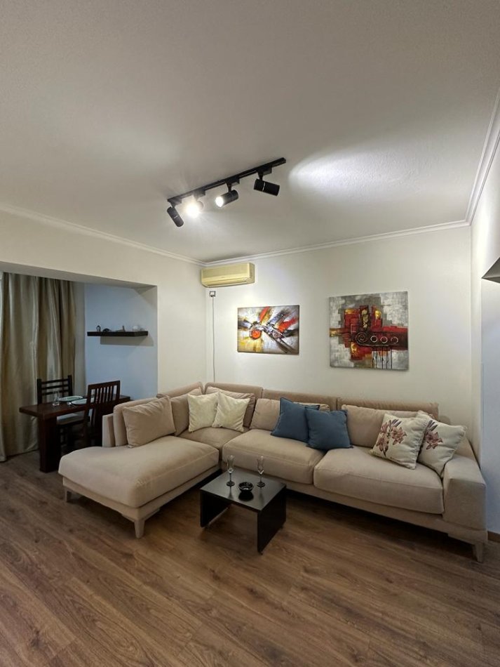 Tirane, jepet me qera apartament 2+1+Ballkon Kati 3, 95 m² 550 € (Rruga Ferit Xhajko/Ish Resorant Durrësi)