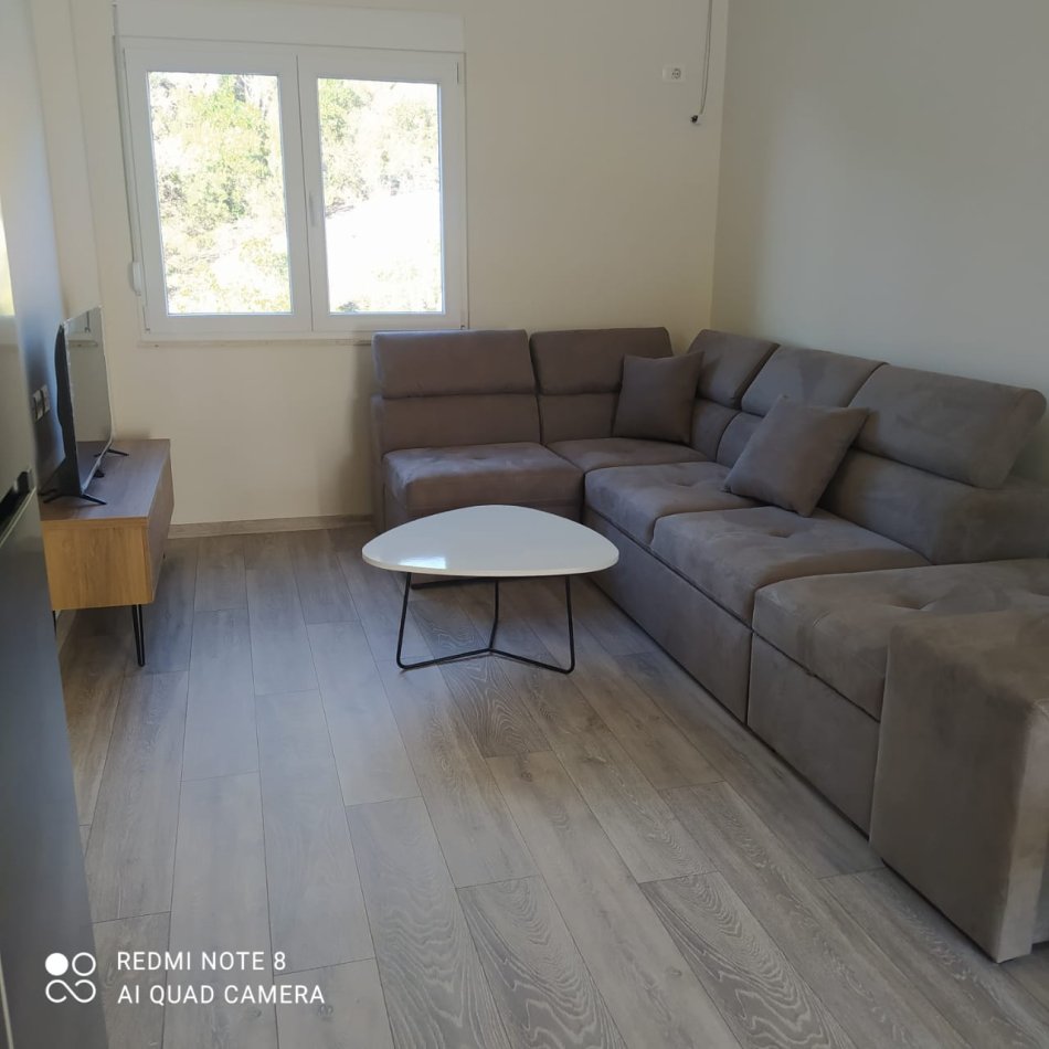 Tirane, jepet me qera apartament 1+1+Ballkon Kati 2, 60 m² 350 € (Pasho Hysa)