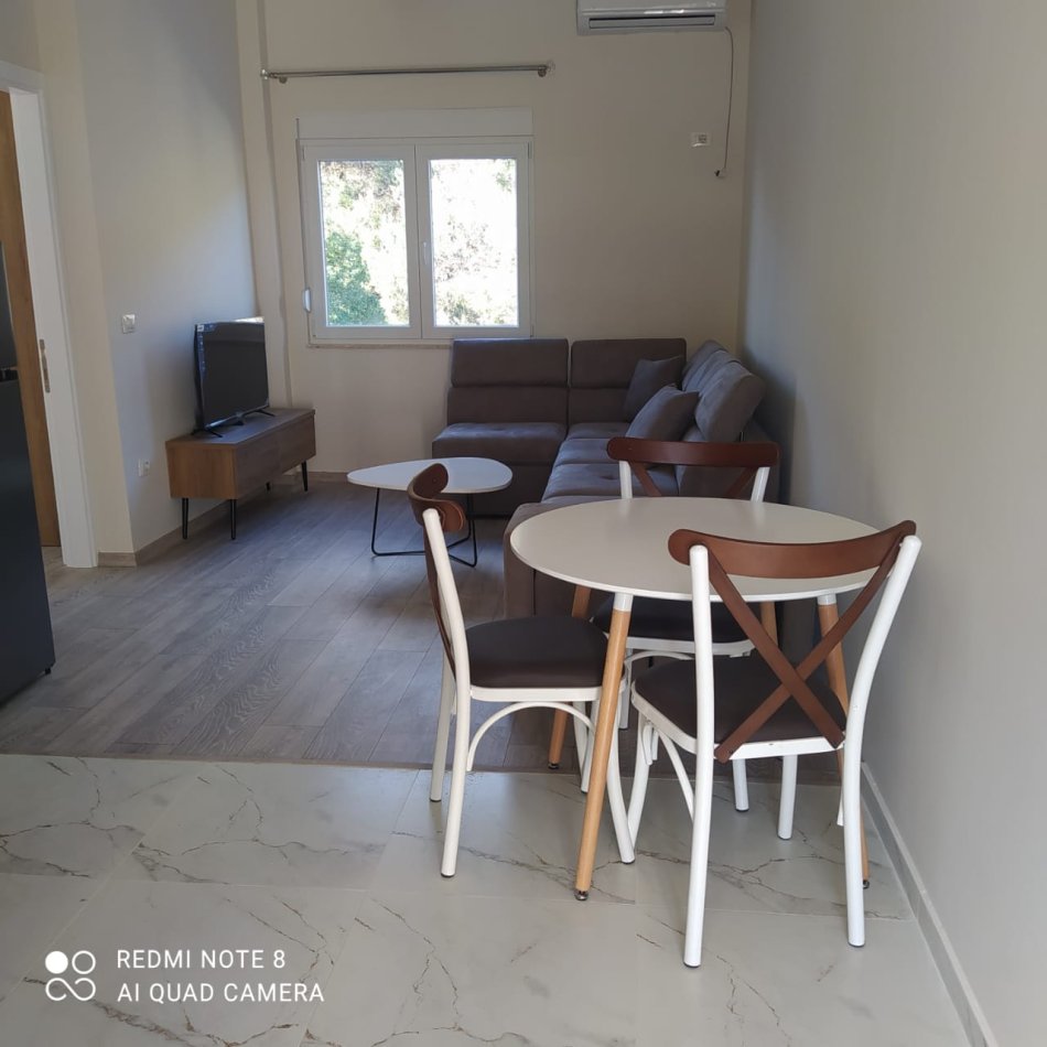 Tirane, jepet me qera apartament 1+1+Ballkon Kati 2, 60 m² 350 € (Pasho Hysa)