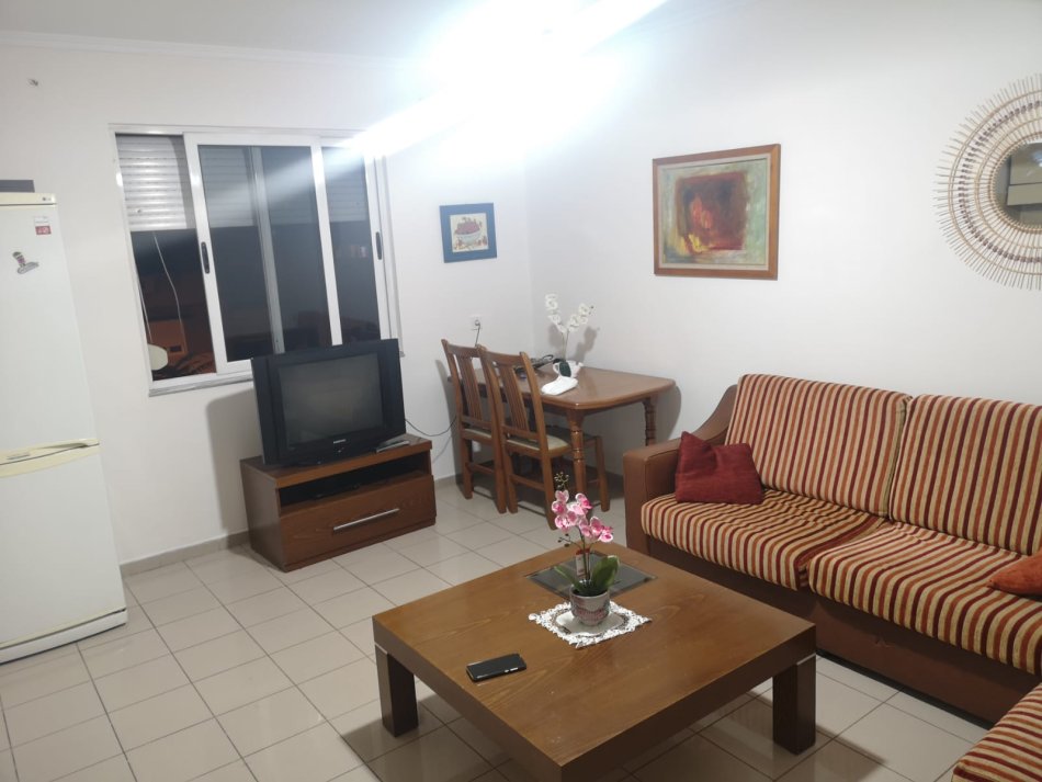 Tirane, shitet apartament 3+1+Ballkon Kati 1, 93 m² 150.000 € (Rruga Hamdi Pepo)