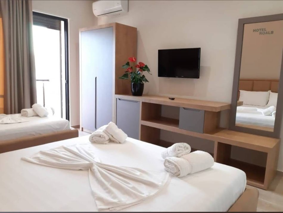 Vlore, shitet hotel Kati 5, 1.080 m² 4.000.000 € (Radhimë)