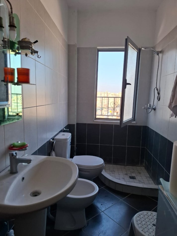 Tirane, shitet apartament 3+1+Aneks+Ballkon Kati 5, 134 m² 197.000 € (Astir, Vila L)