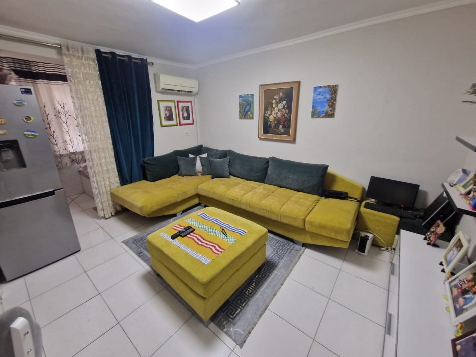 Tirane, shitet apartament 1+1 Kati 2, 63 m² 126.000 € (Vasil shanto)