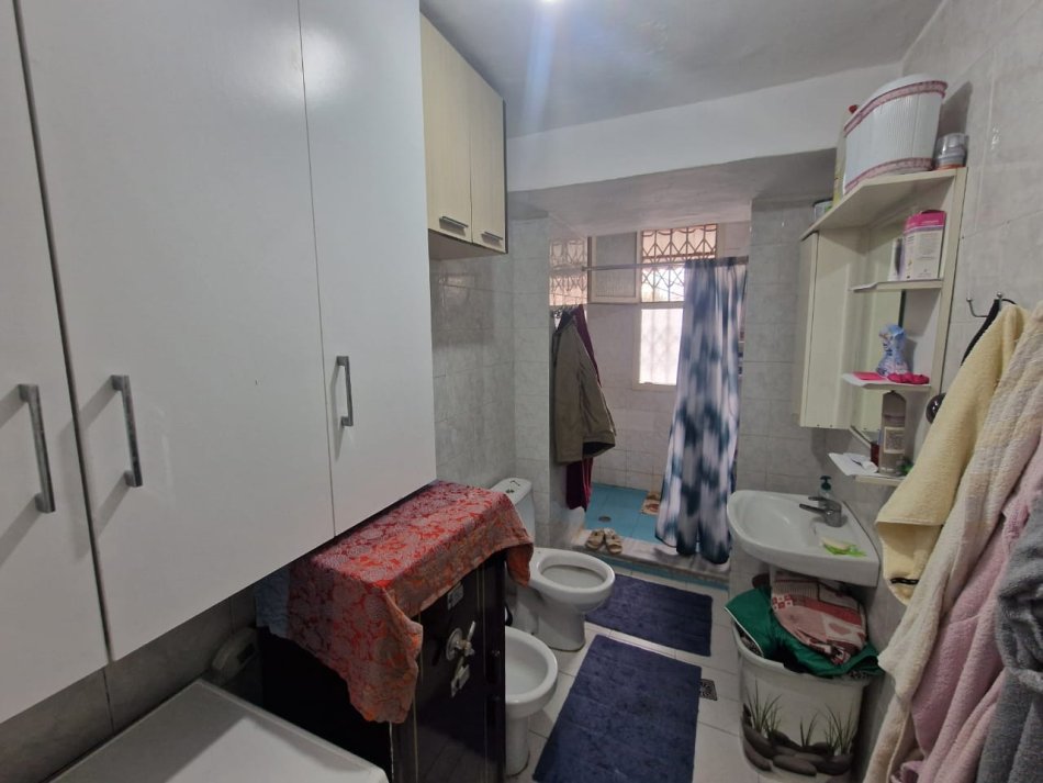 Tirane, shitet apartament 1+1 Kati 2, 63 m² 126.000 € (Vasil shanto)
