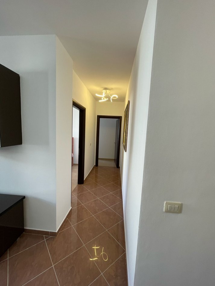Tirane, shitet apartament 2+1+Ballkon Kati 6, 123 m² 190.000 € (Xhanfize Keko)