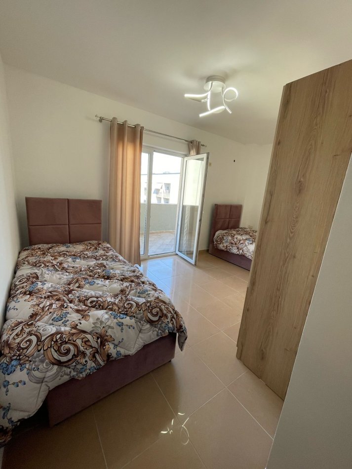 Tirane, shitet apartament 2+1+Ballkon Kati 6, 123 m² 190.000 € (Xhanfize Keko)