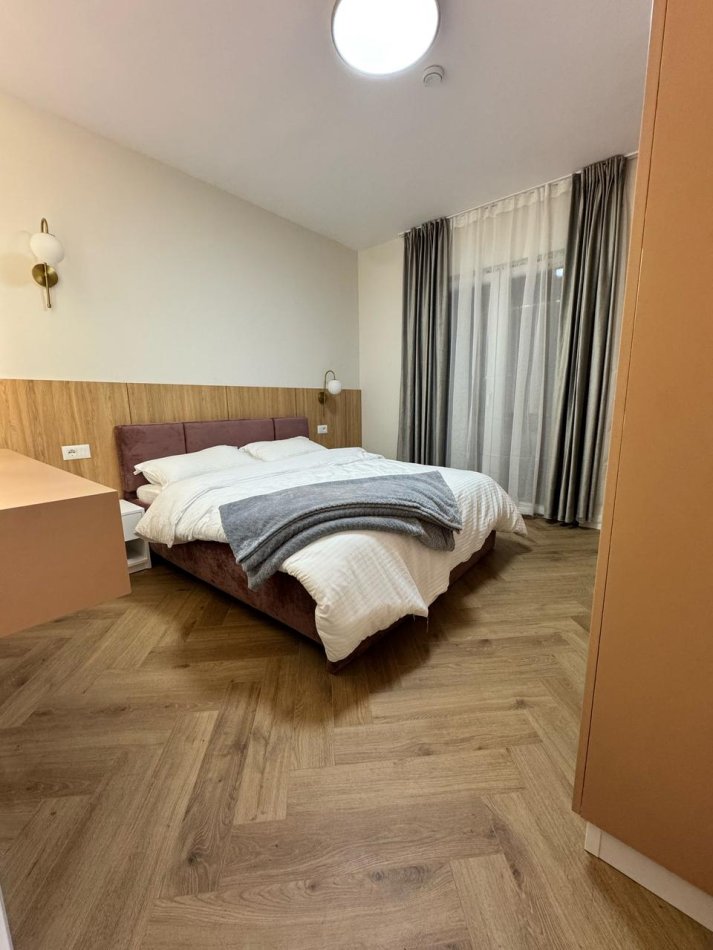 Tirane, jepet me qera apartament 1+1+Ballkon Kati 1, 60 m² 450 € (Rruga 5 maji)