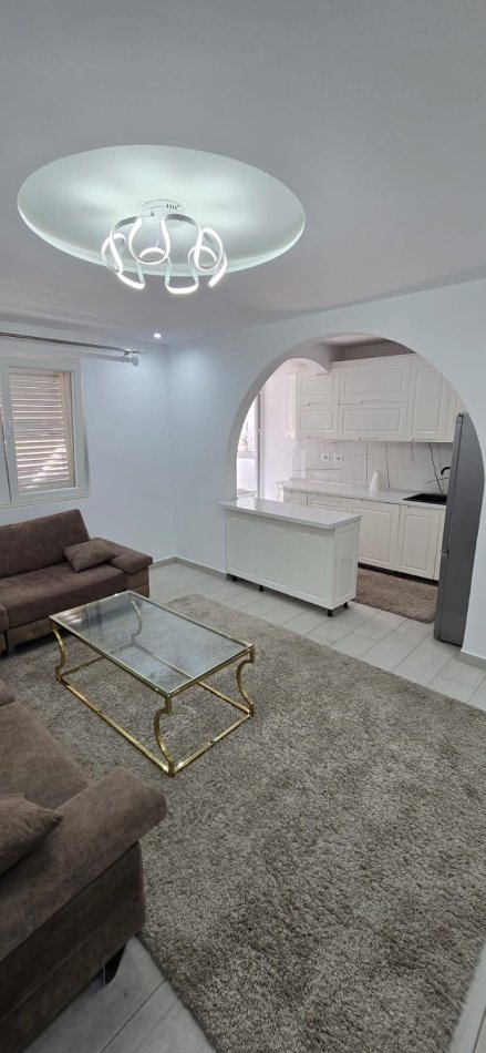 Tirane, shitet apartament 2+1+Ballkon Kati 3, 83 m² 158.000 € (Rruga e Kavajes)
