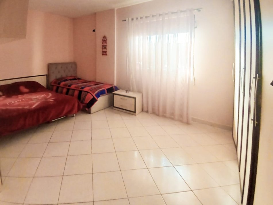 Tirane, shitet apartament 1+1 Kati 3, 80 m² 105.000 € (Jordan misja)