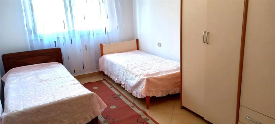 Tirane, jepet me qera apartament 2+1 Kati 4, 80 m² 500 € (Astir)