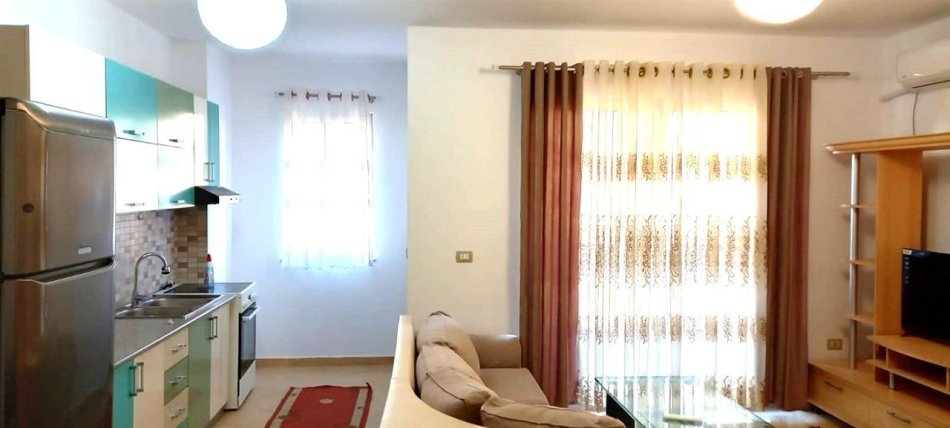 Tirane, jepet me qera apartament 2+1 Kati 4, 80 m² 500 € (Astir)