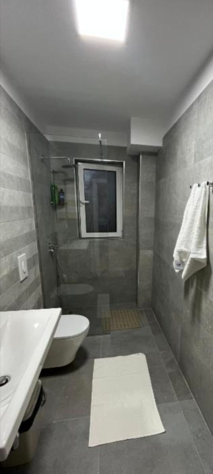 Tirane, jepet me qera apartament 1+1+Ballkon Kati 3, 60 m² 500 € (Stadiumi dinamo)