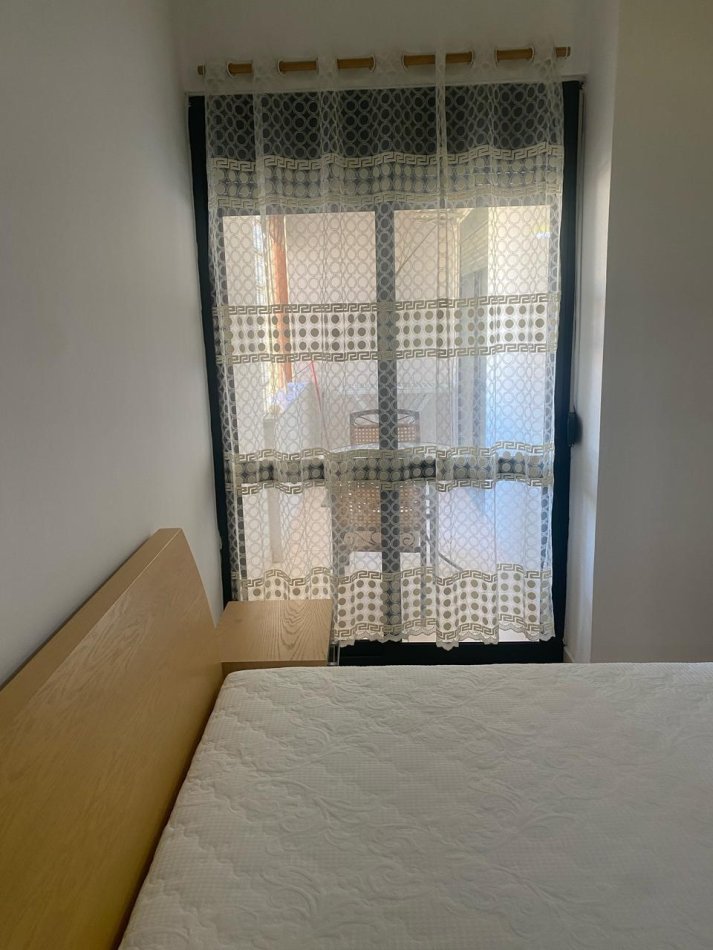 Tirane, jepet me qera apartament duplex 1+1 Kati 5, 70 m² 500 € (Rruga kavajes)